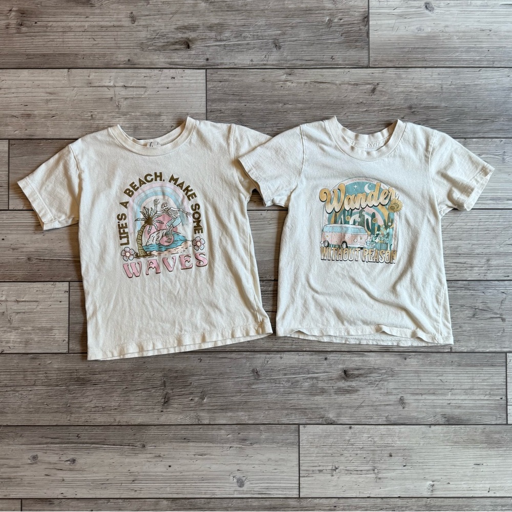 ⚡️BUNDLE⚡️ Set of 2 | Summer Hippie Graphic T-Shirts | Size: 4T